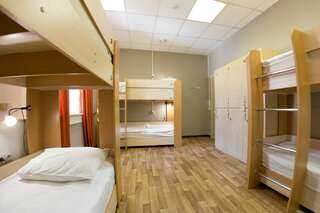 Хостел Z Hostel Иркутск Кровать в 1-местном общем номере-1