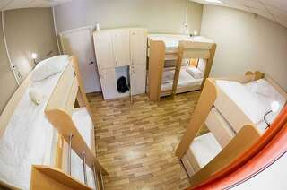 Хостел Z Hostel Иркутск Кровать в 1-местном общем номере-1