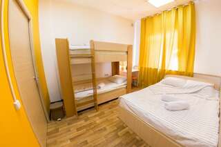 Хостел Z Hostel Иркутск Четырехместный номер-1