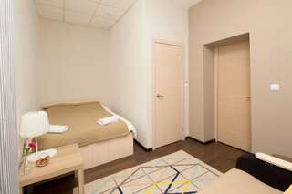 Хостел Z Hostel Иркутск Двухместный номер с собственной ванной комнатой-2